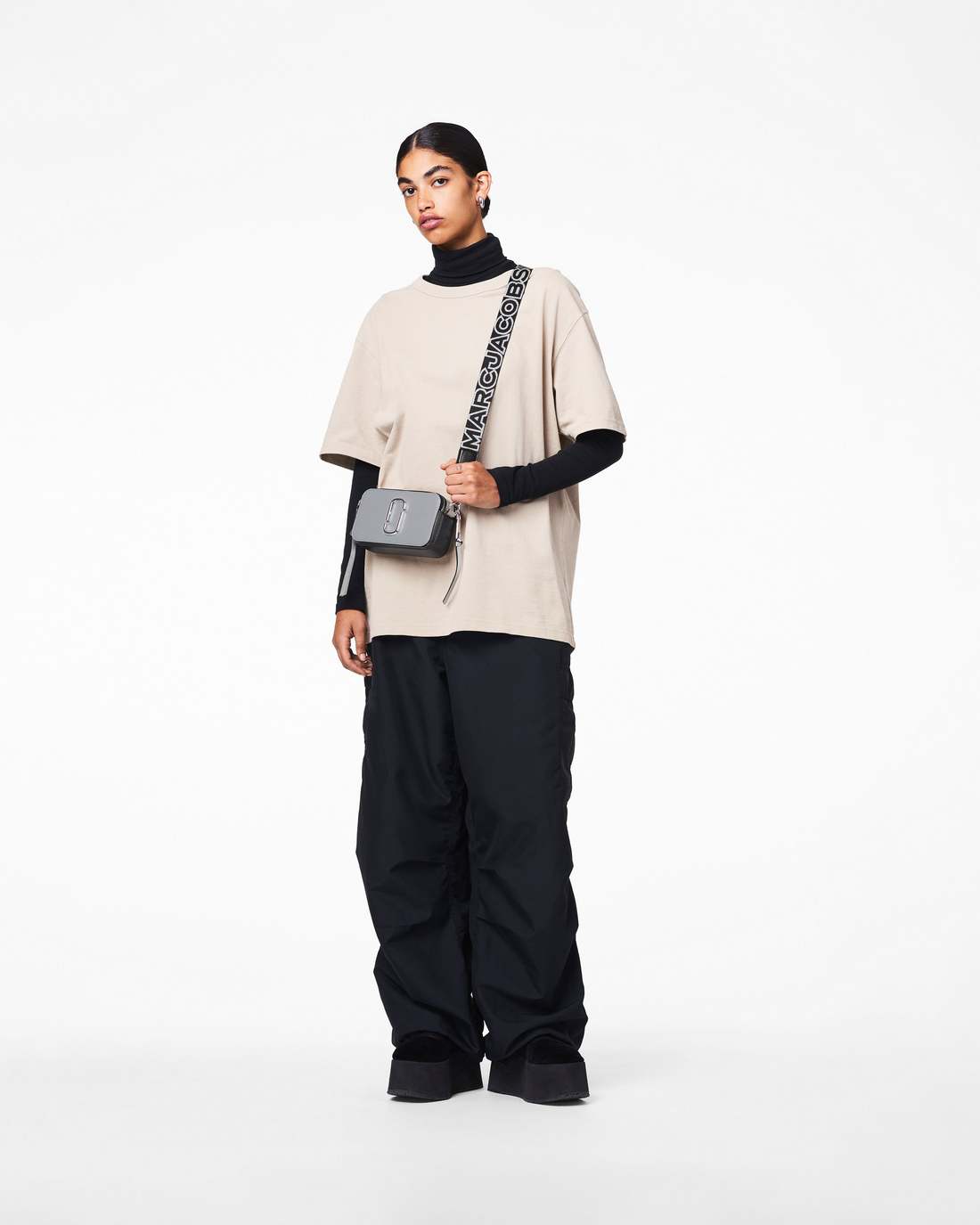The Thin Outline Logo Webbing Strap Black/Silver Marc Jacobs