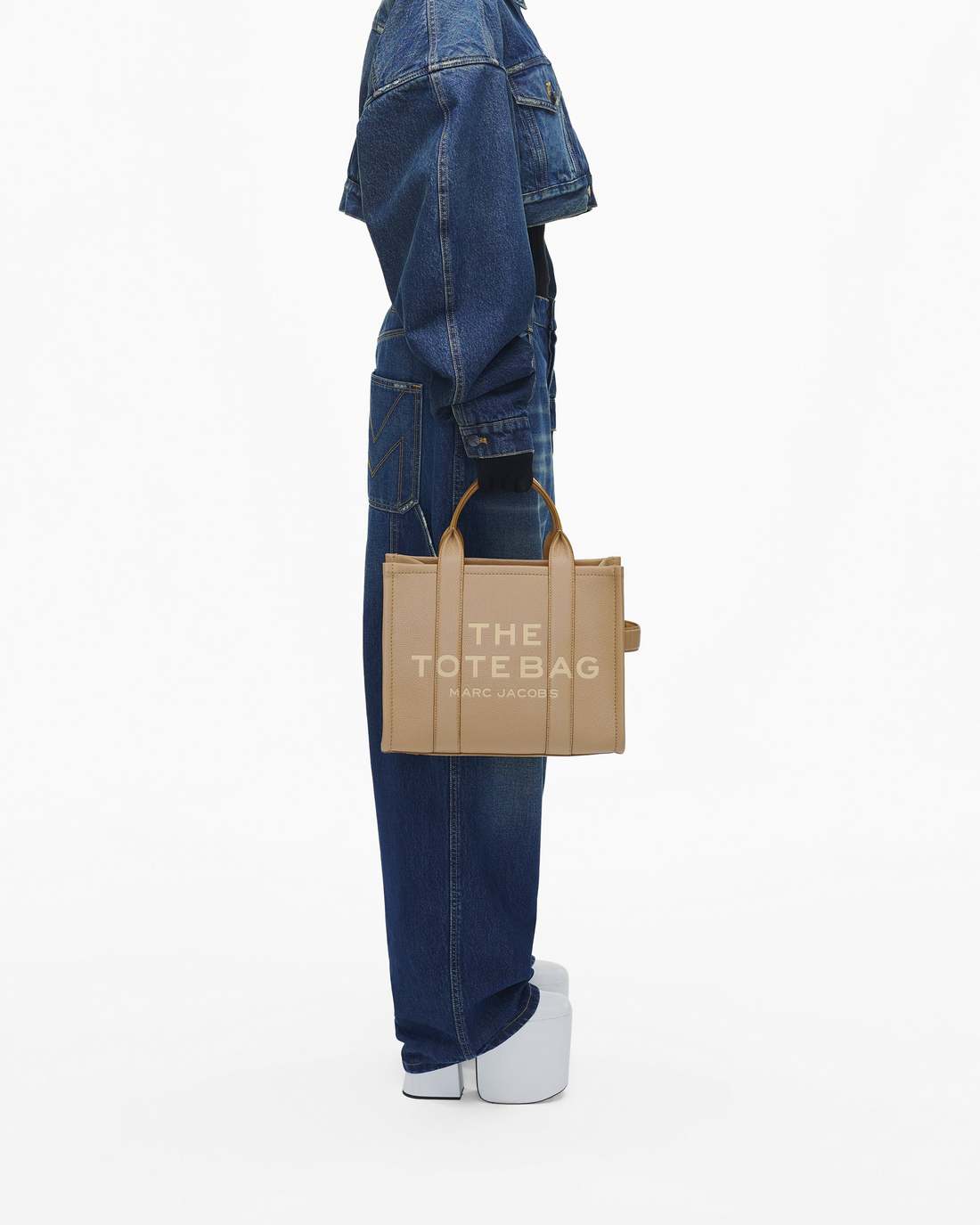 The Leather Medium Tote Bag Camel Marc Jacobs