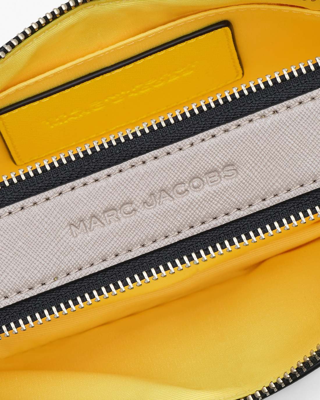 The Snapshot Daisy Yellow Marc Jacobs