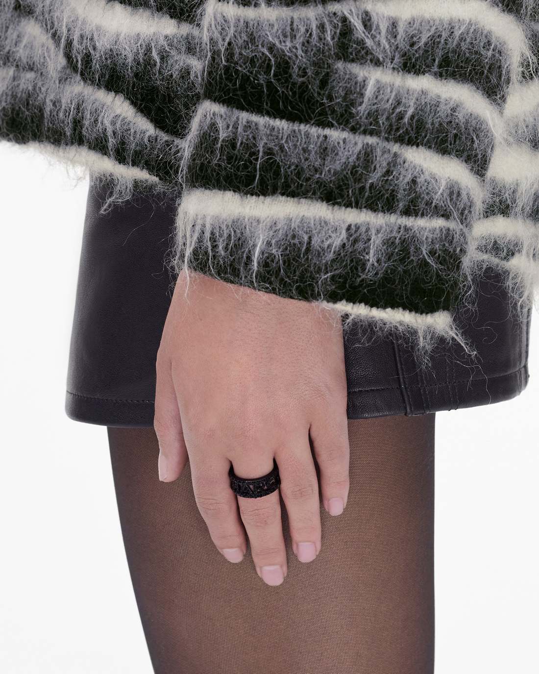The Monogram Pave Ring Black/Black Crystal Marc Jacobs