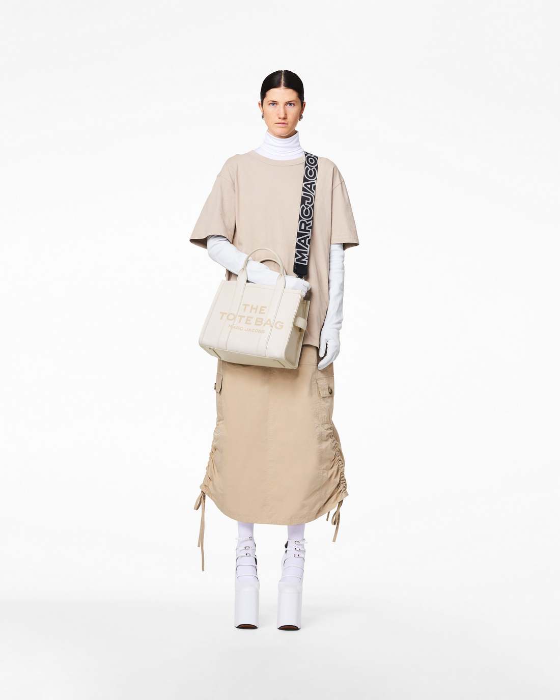 The Outline Logo Webbing Strap Black/Silver Marc Jacobs