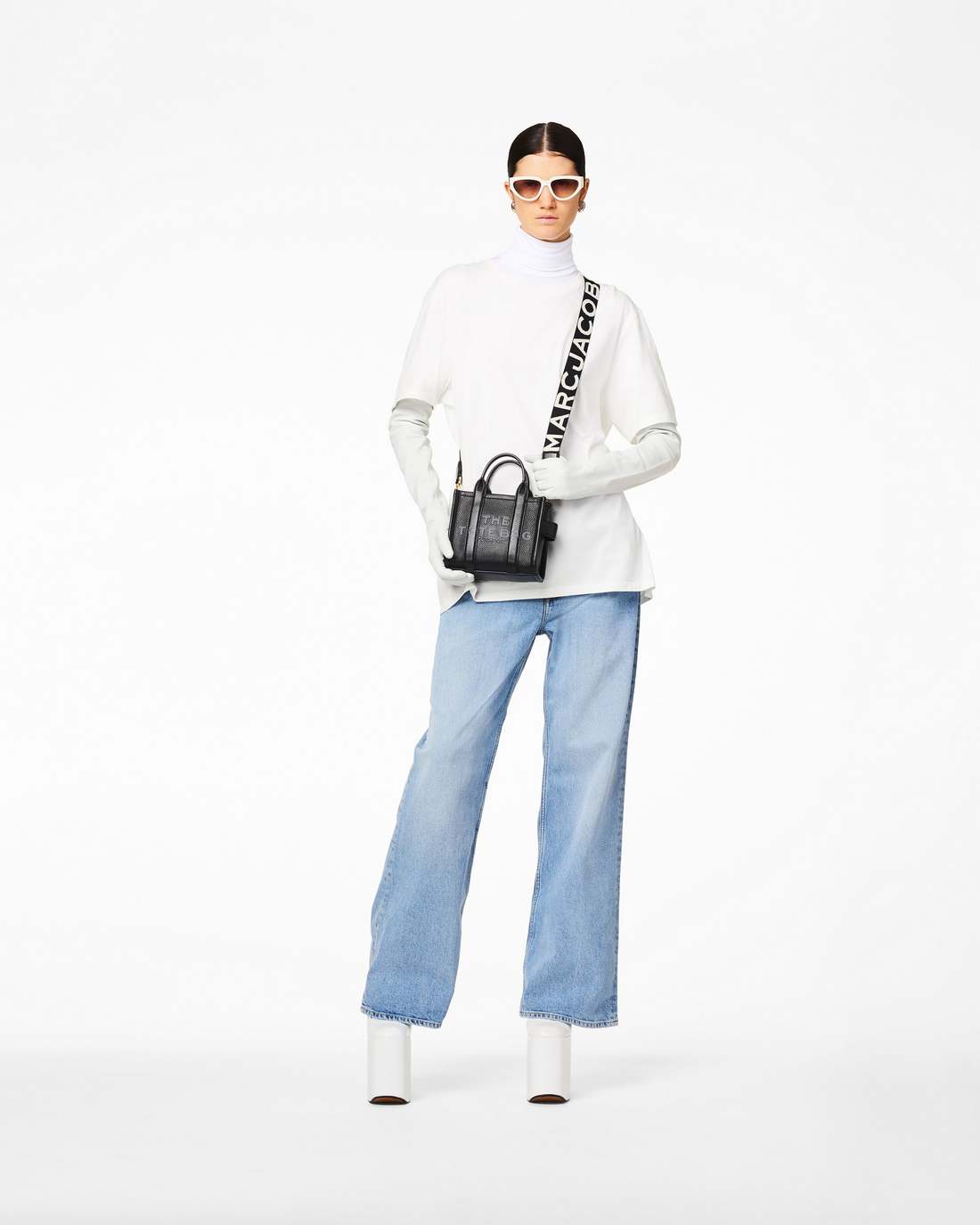 The Thin Logo Webbing Strap Black/White Marc Jacobs